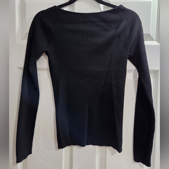 Black Ribbed V Neck Knit - Picture 2 of 4